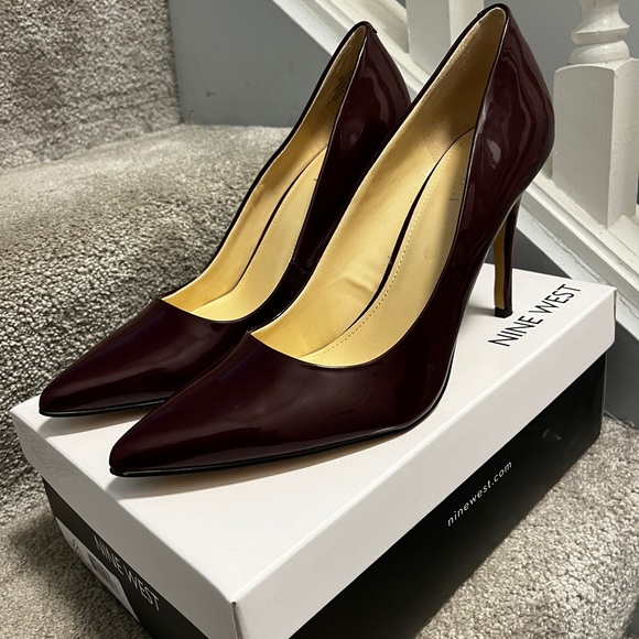 Deep Red Nine West Pumps - Picture 4 of 5